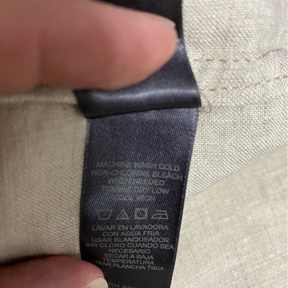 Liz Claiborne Linen, Tan, Embroidered Button Front Tunic Top, Size 14. - Picture 6 of 10